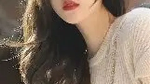 “裁判遭飞踹群殴事件频发，业余联赛助力足球发展之路受阻”