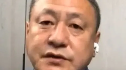 保罗惊喜收队友大相框成难忘回忆